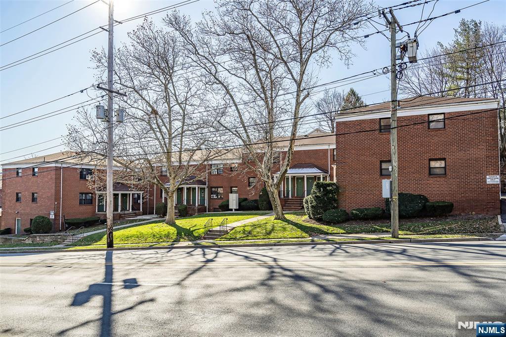 295 Essex Street 295c Property Photo 1