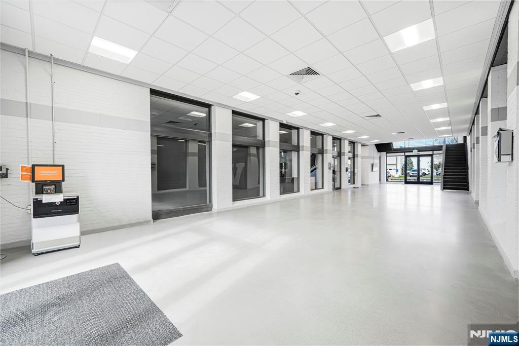 1 Lethbridge Plaza 31 Property Photo 6