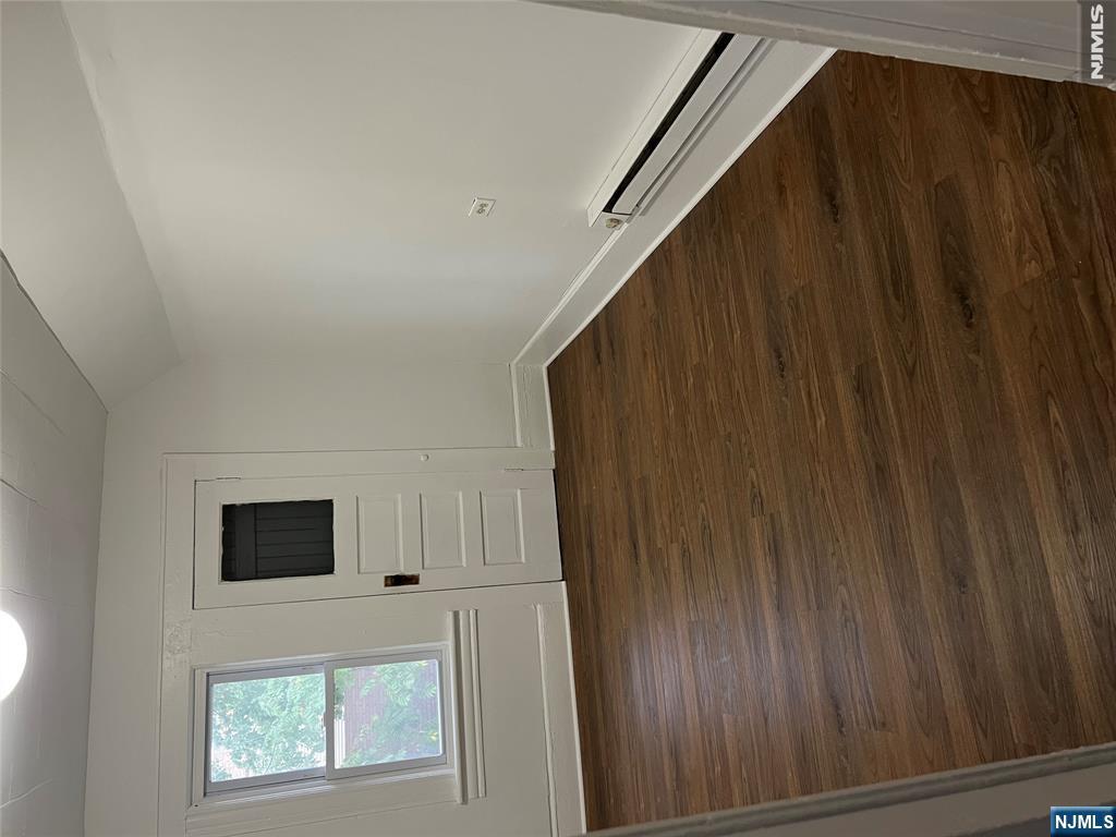 12 Quincy Street 4 Property Photo 12