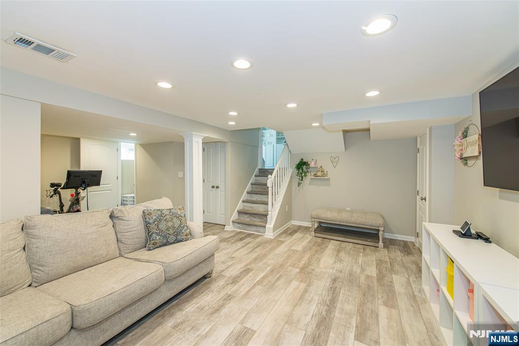 11 Martha Road Property Photo 27