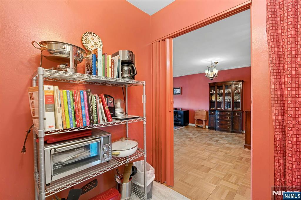 2100 Linwood Avenue 6c Property Photo 4