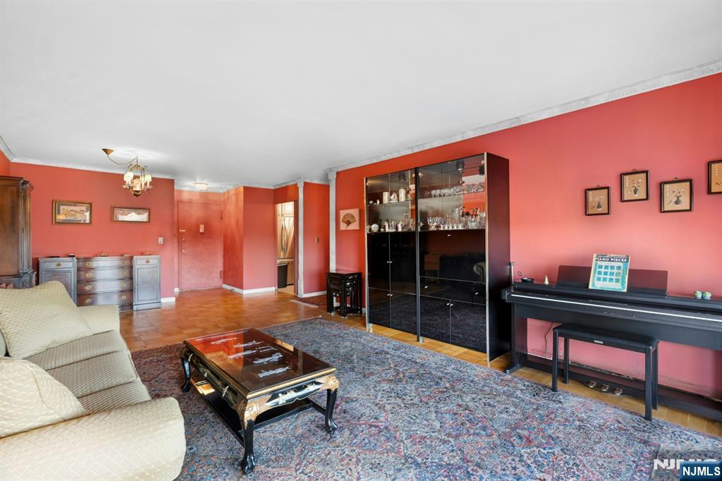 2100 Linwood Avenue 6c Property Photo 8