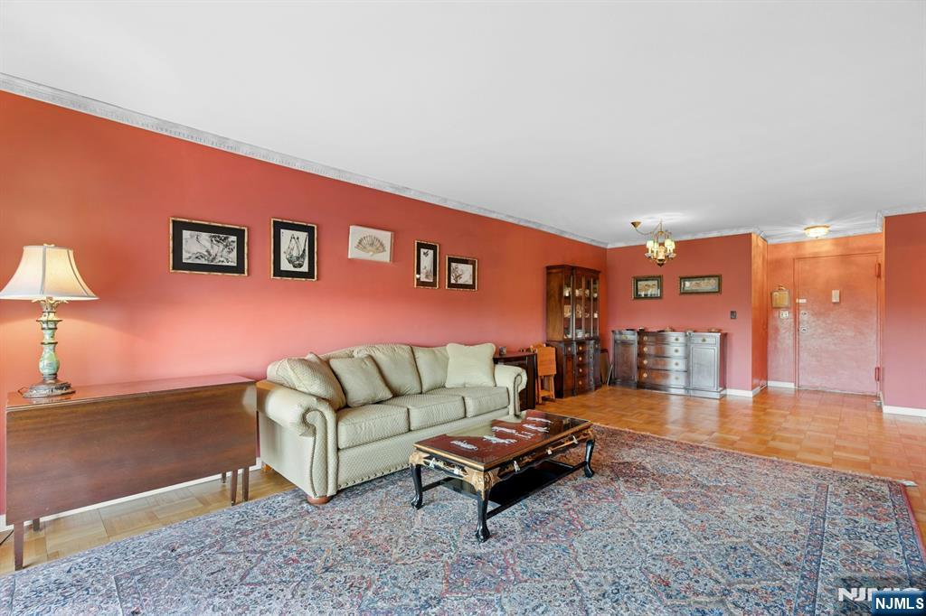 2100 Linwood Avenue 6c Property Photo 9