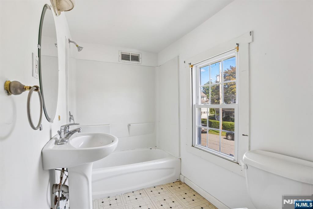 162 Chestnut Street Property Photo 10