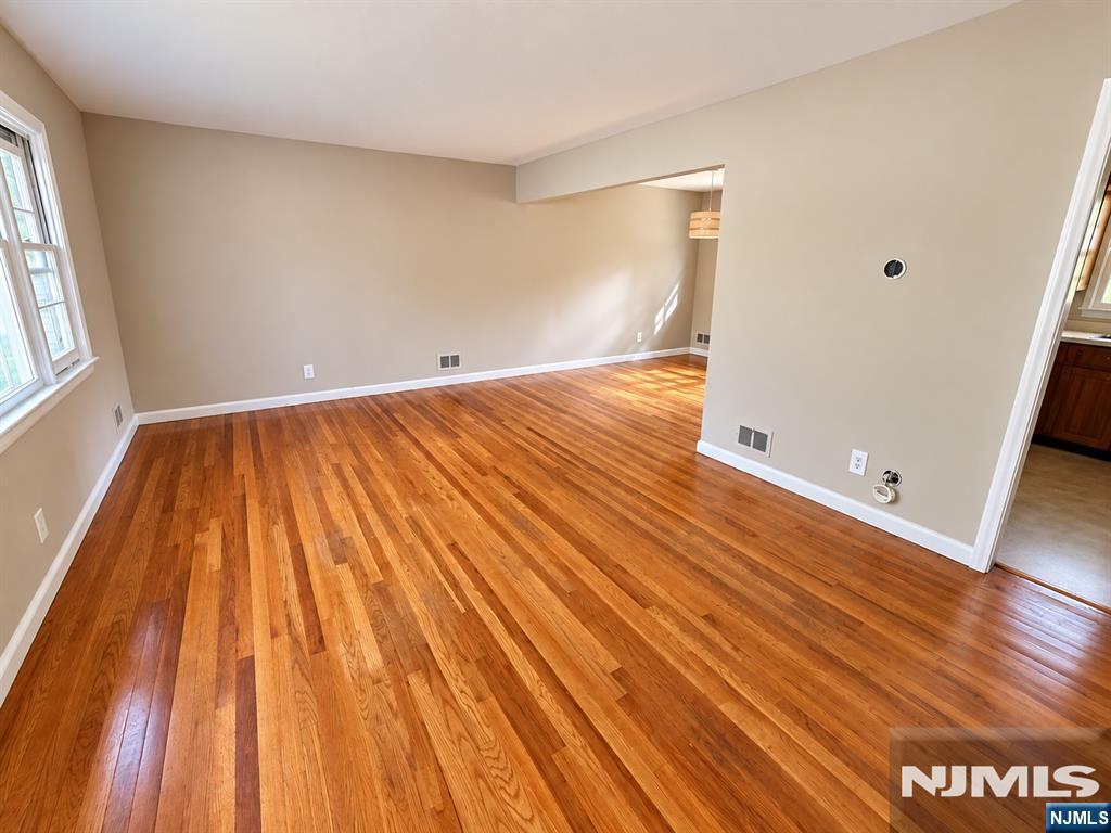 201 Davis Avenue Property Photo 2