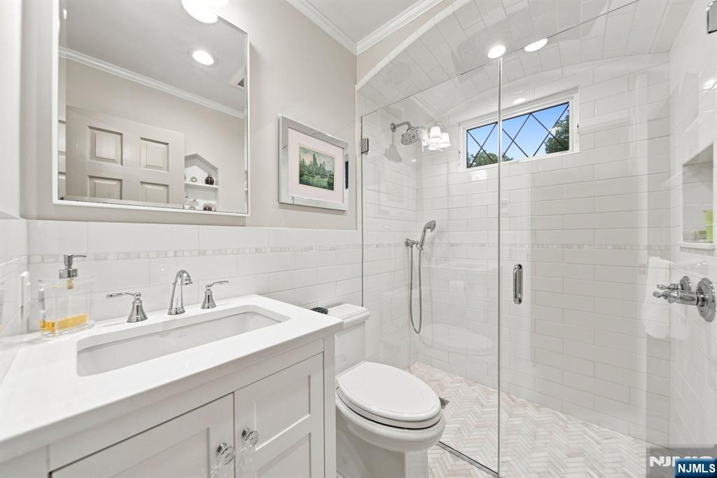 224 Van Houten Avenue Property Photo 22