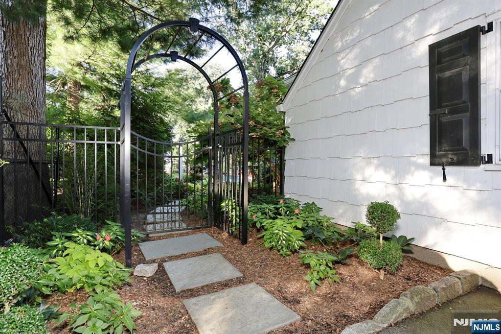 224 Van Houten Avenue Property Photo 31