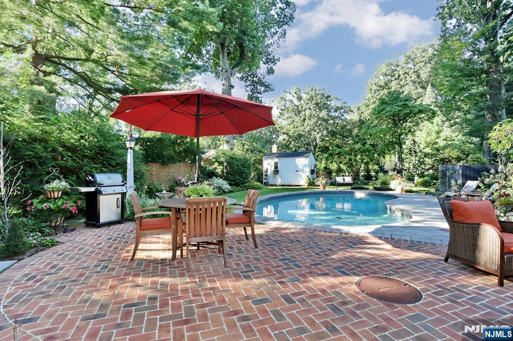 224 Van Houten Avenue Property Photo 34