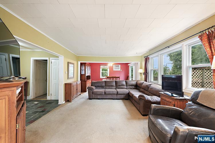 62 Vreeland Avenue Property Photo 8