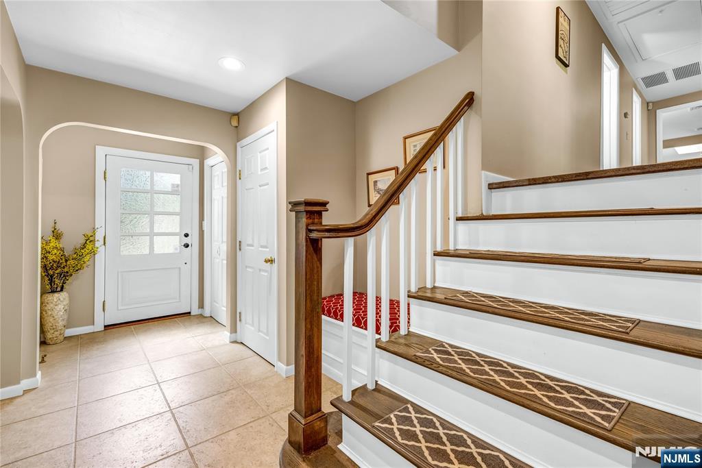 9 Pinehill Drive Property Photo 6