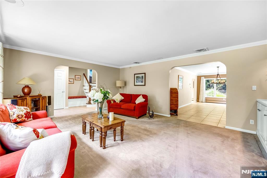 9 Pinehill Drive Property Photo 15