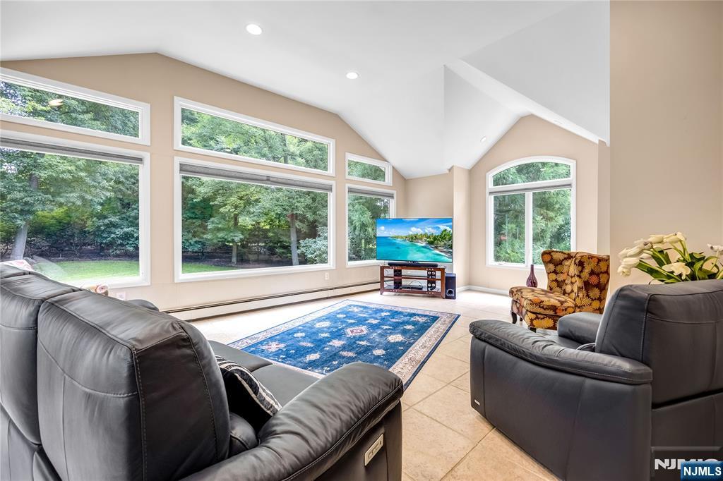 9 Pinehill Drive Property Photo 17