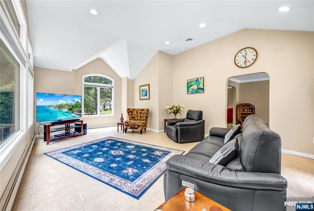 9 Pinehill Drive Property Photo 18