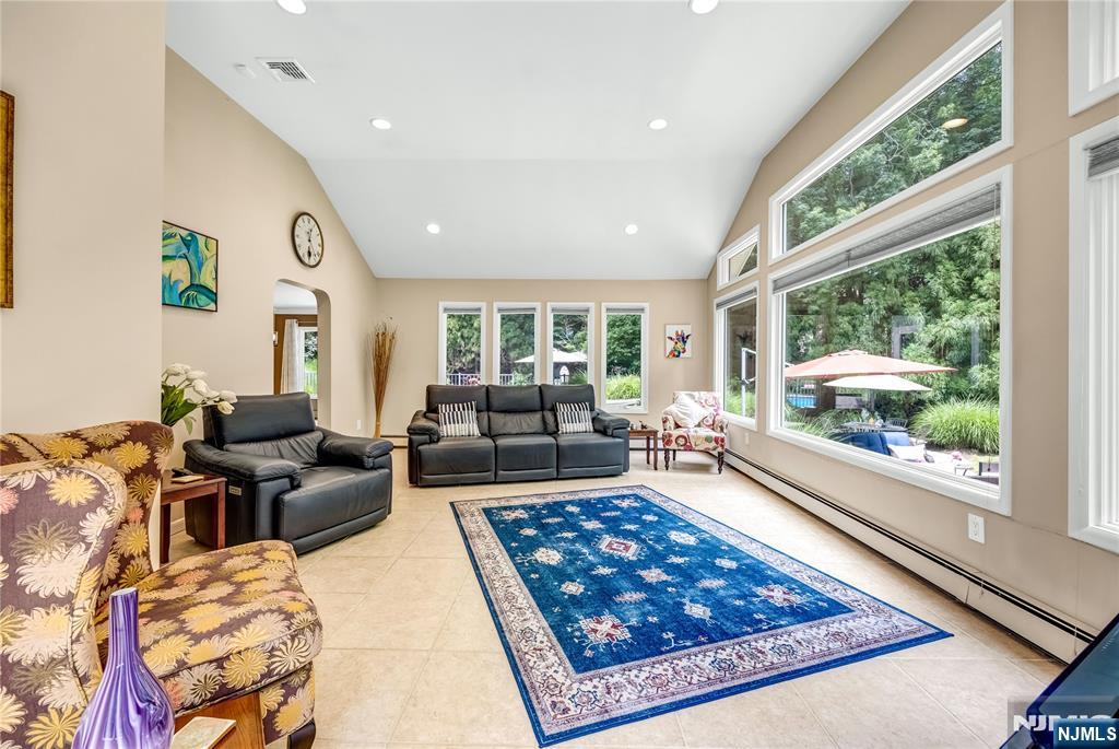 9 Pinehill Drive Property Photo 19