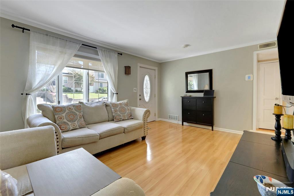 30 John Place Property Photo 6