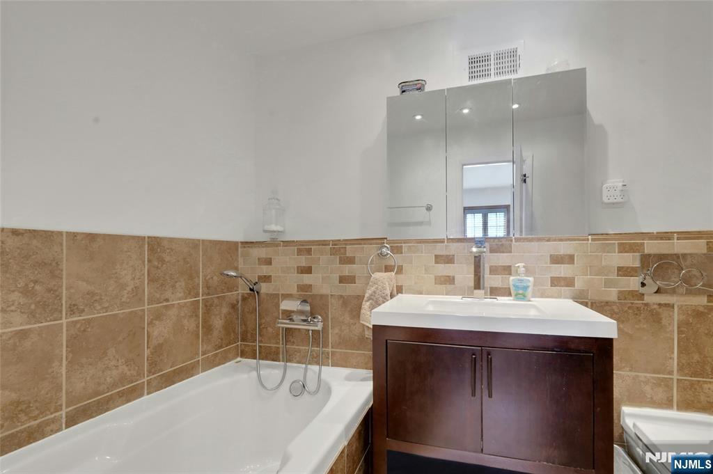 30 John Place Property Photo 11