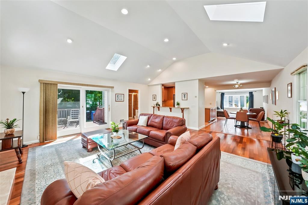 219 Morningside Road Property Photo 4