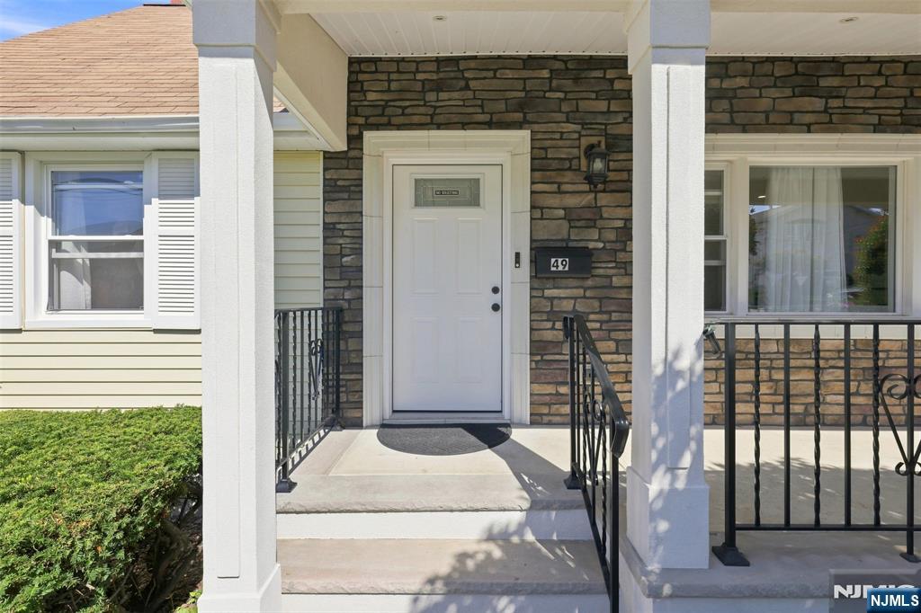 49 Falmouth Avenue Property Photo 4