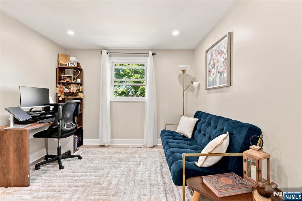 49 Falmouth Avenue Property Photo 23