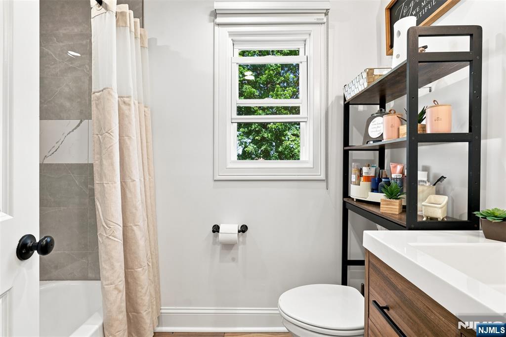 49 Falmouth Avenue Property Photo 25