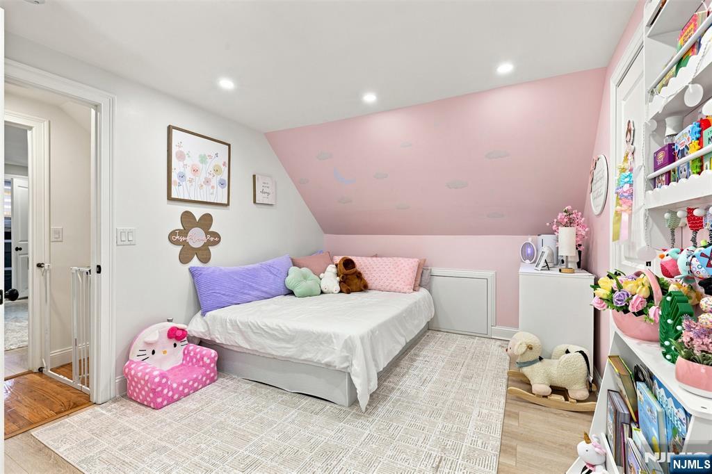 49 Falmouth Avenue Property Photo 26