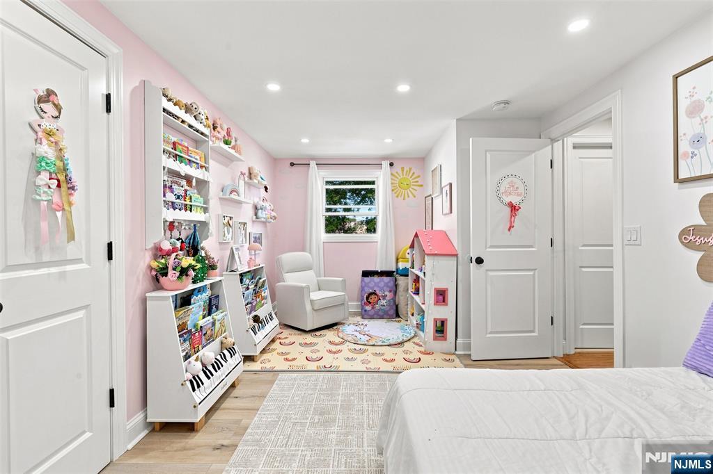 49 Falmouth Avenue Property Photo 27