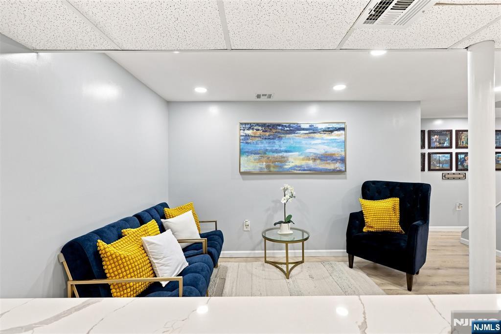 49 Falmouth Avenue Property Photo 32