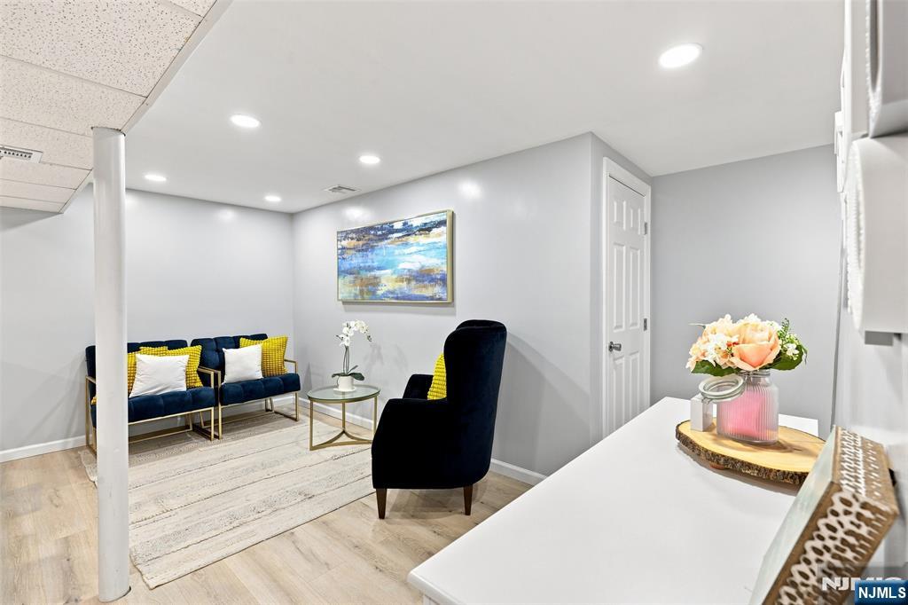 49 Falmouth Avenue Property Photo 33