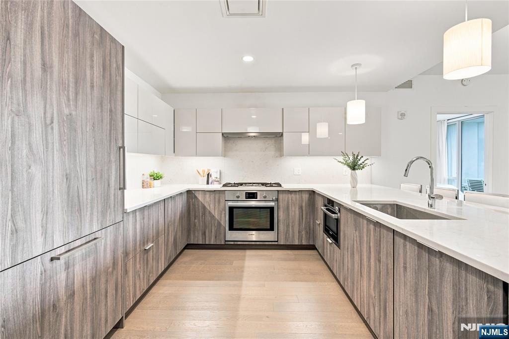 9 Ave At Port Imperial 413 Property Photo 8
