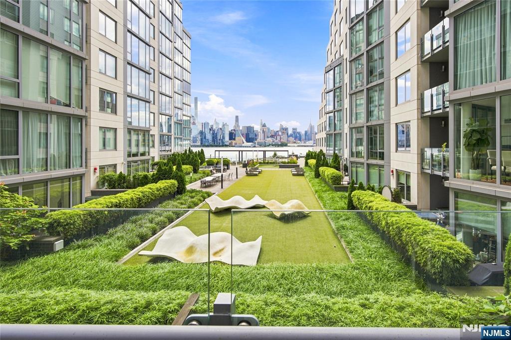 9 Ave At Port Imperial 413 Property Photo 30