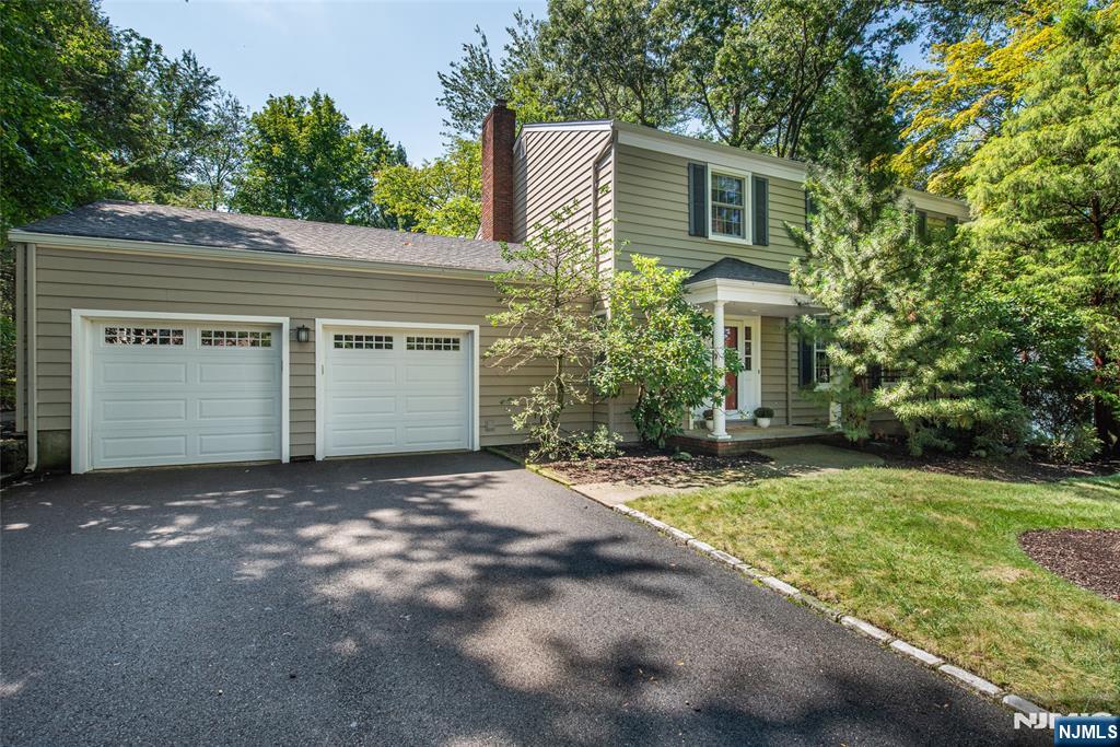2 Midvale Avenue Property Photo 2