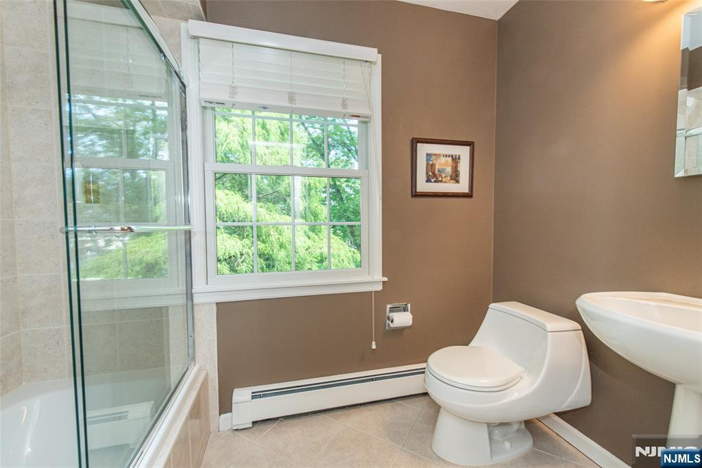 2 Midvale Avenue Property Photo 27