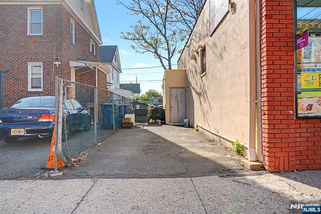 37 Fair Street Property Photo 6