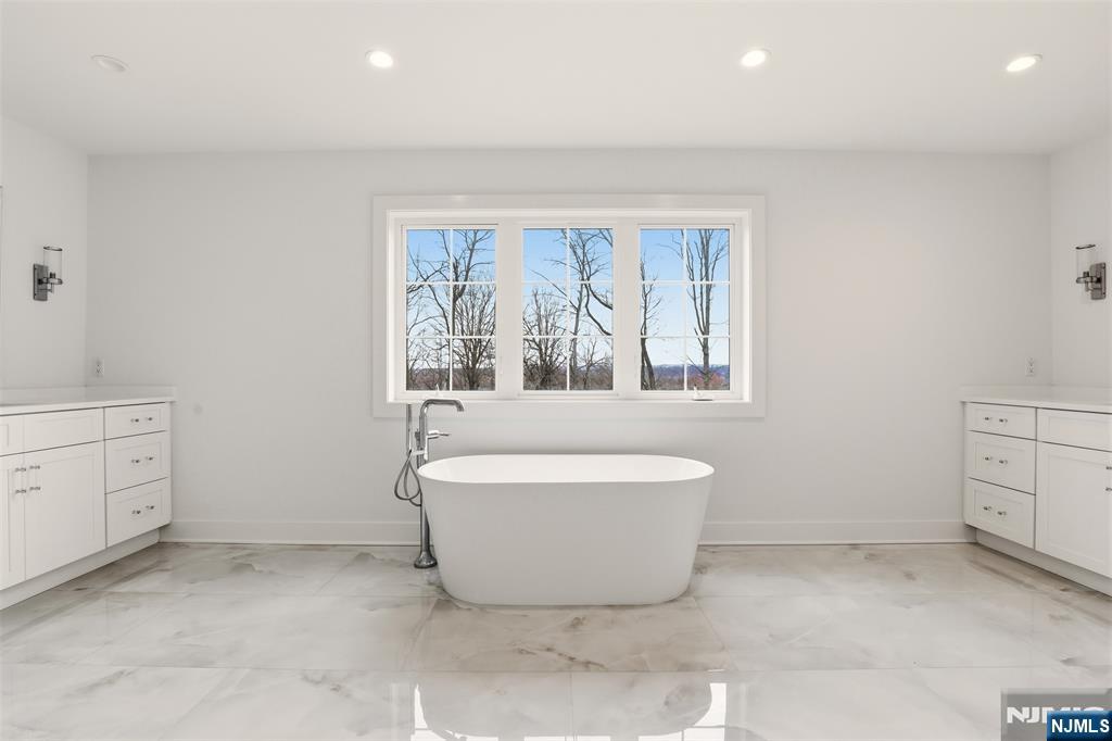 26 Huff Terrace Property Photo 23
