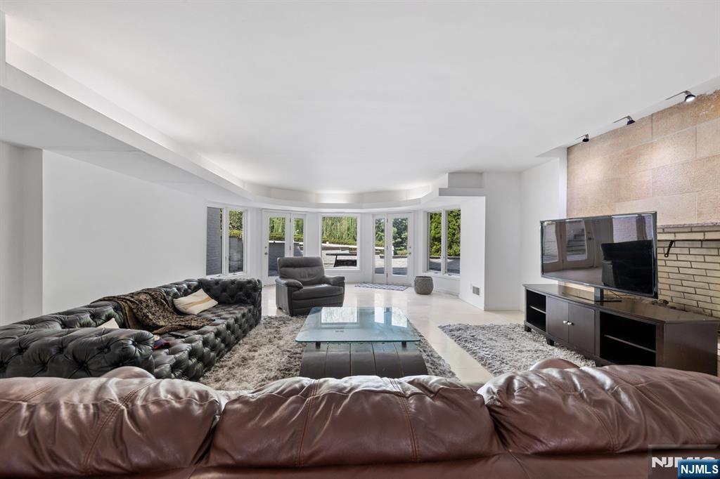14 E Hill Court Property Photo 48