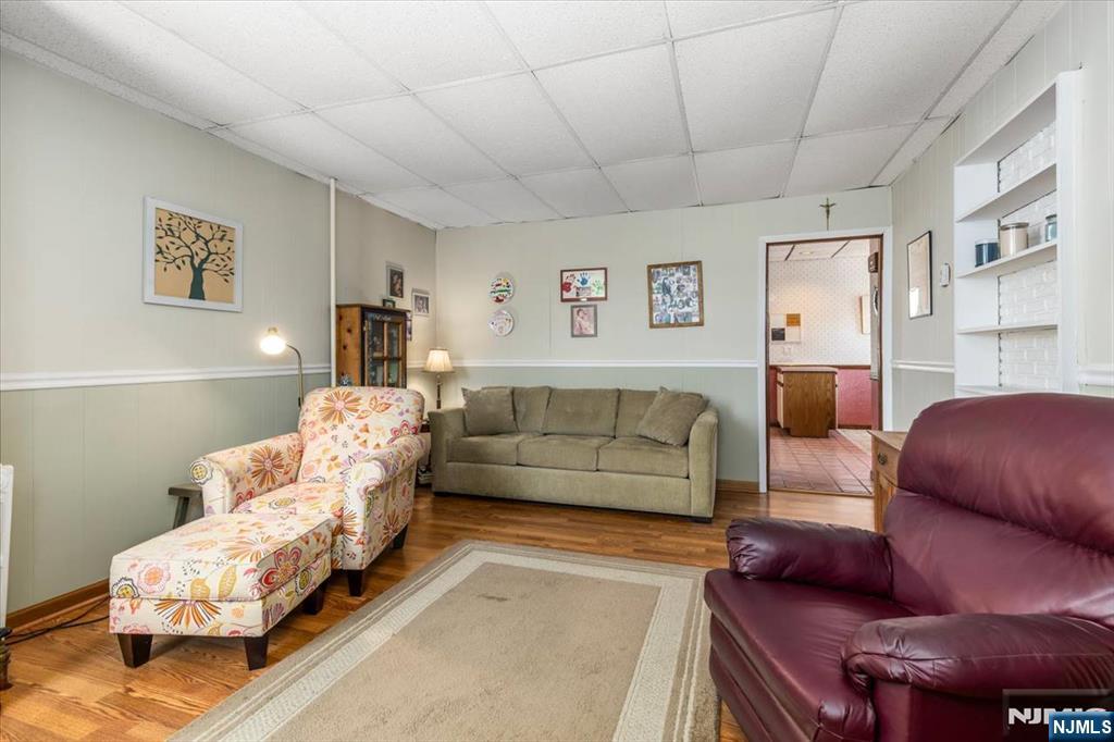 341 Grove Street Property Photo 10
