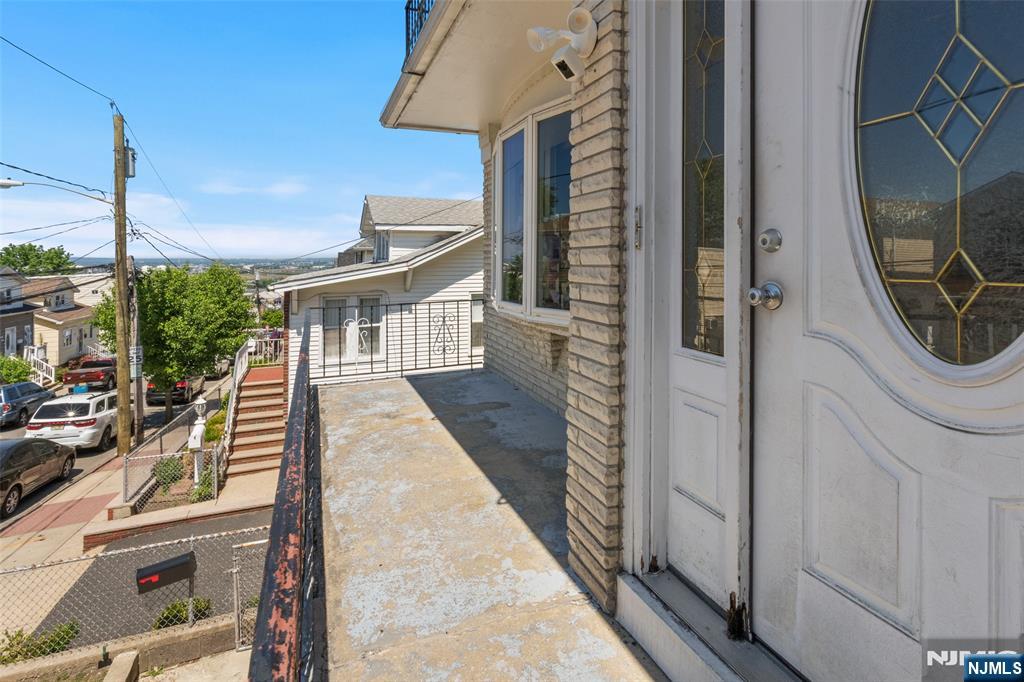 1214 78th Street Property Photo 3