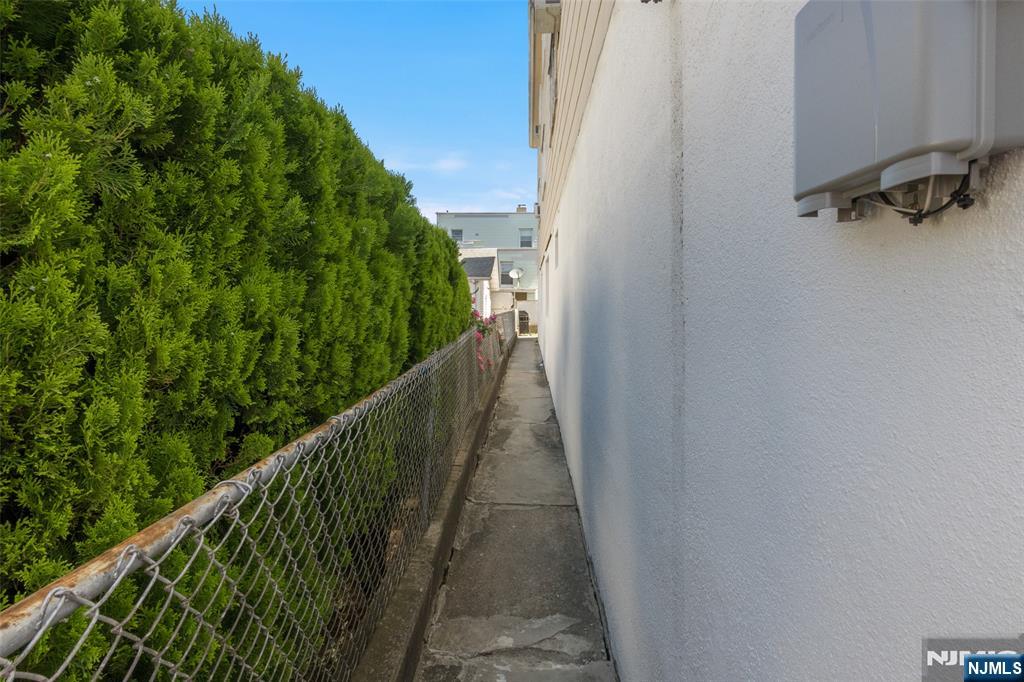 1214 78th Street Property Photo 5