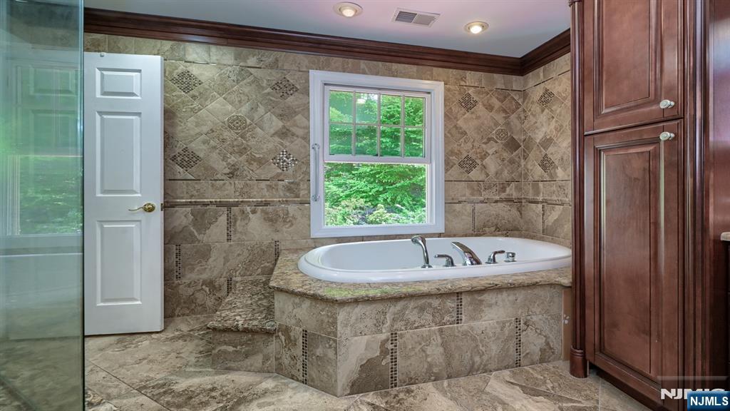 26 Stonehedge Drive Property Photo 28