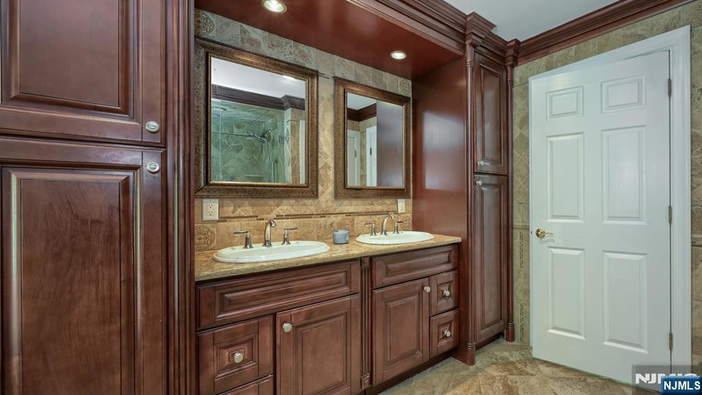 26 Stonehedge Drive Property Photo 29
