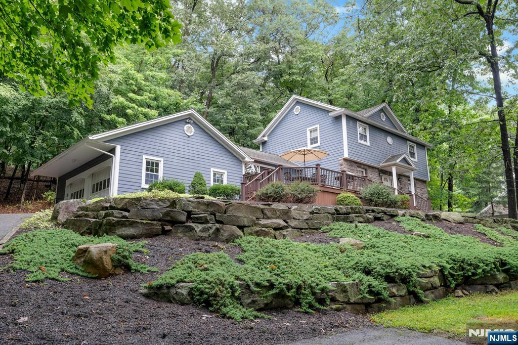 16 Rockledge Road Property Photo 2