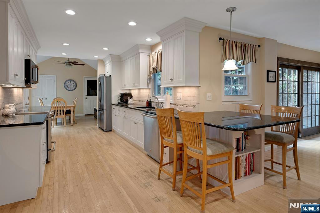 16 Rockledge Road Property Photo 11