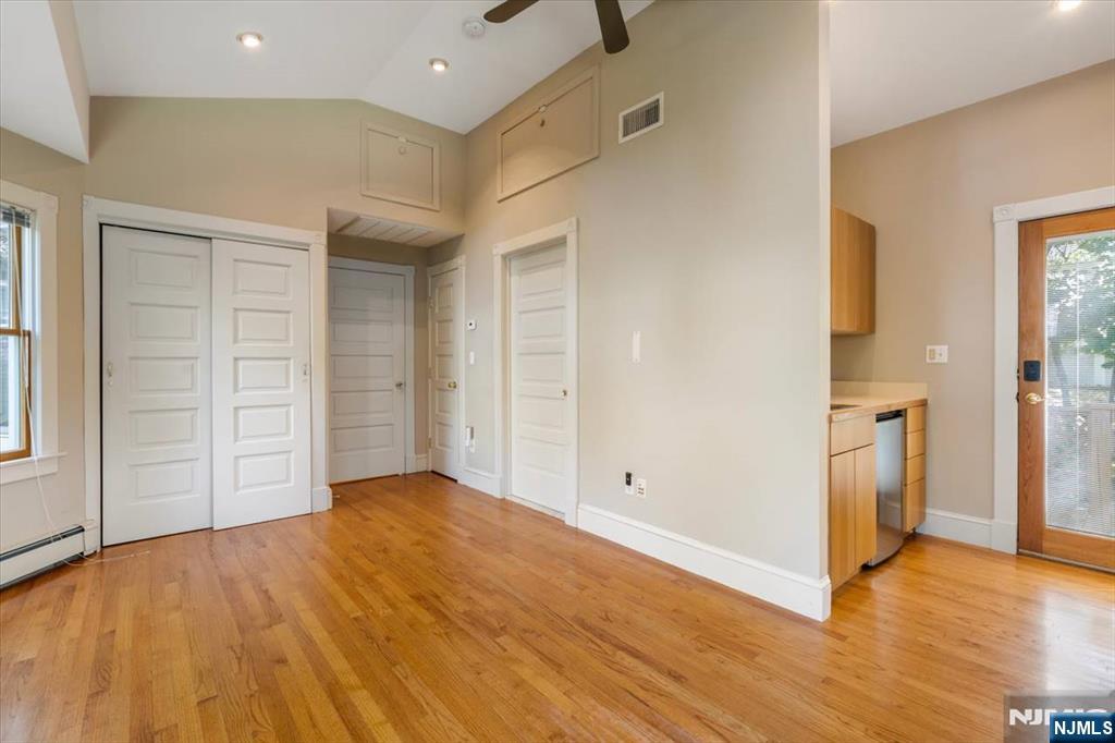194 Christie Heights Street Property Photo 11