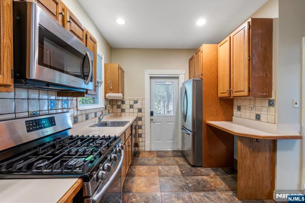 194 Christie Heights Street Property Photo 15