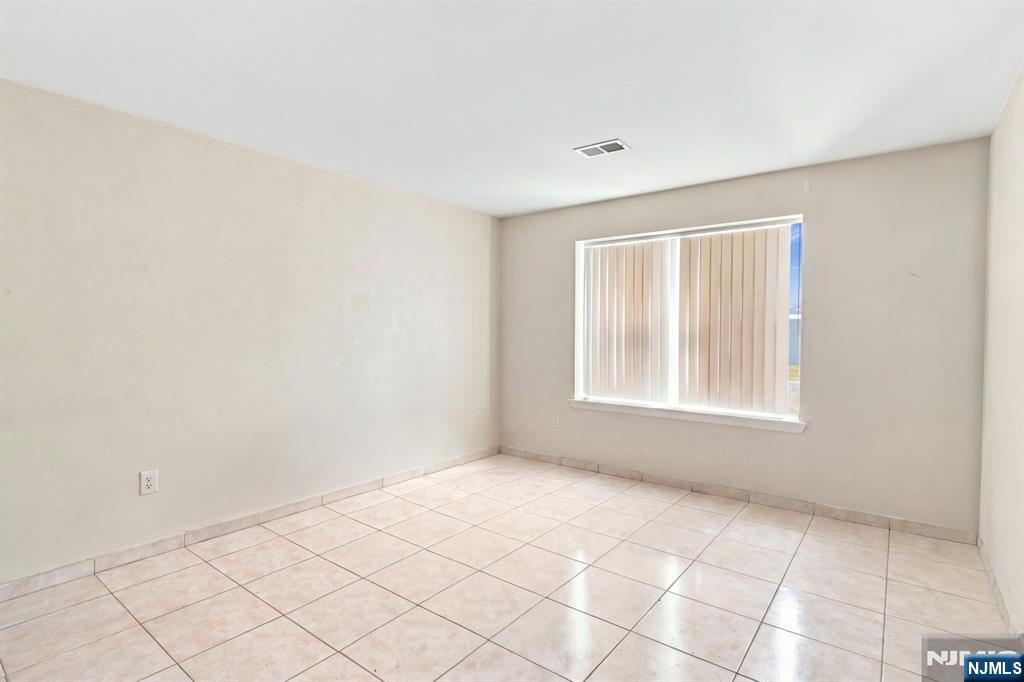 272 Walnut Street 5d Property Photo 7