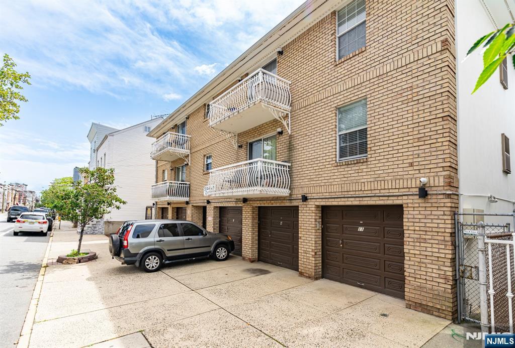 272 Walnut Street 5d Property Photo 15