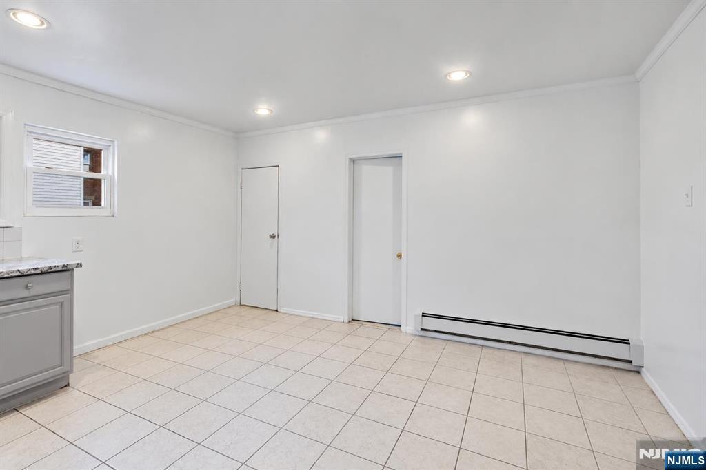 303 43rd Street Property Photo 6