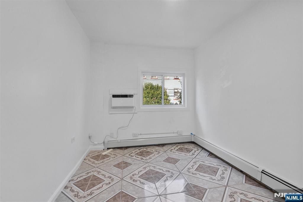 303 43rd Street Property Photo 13