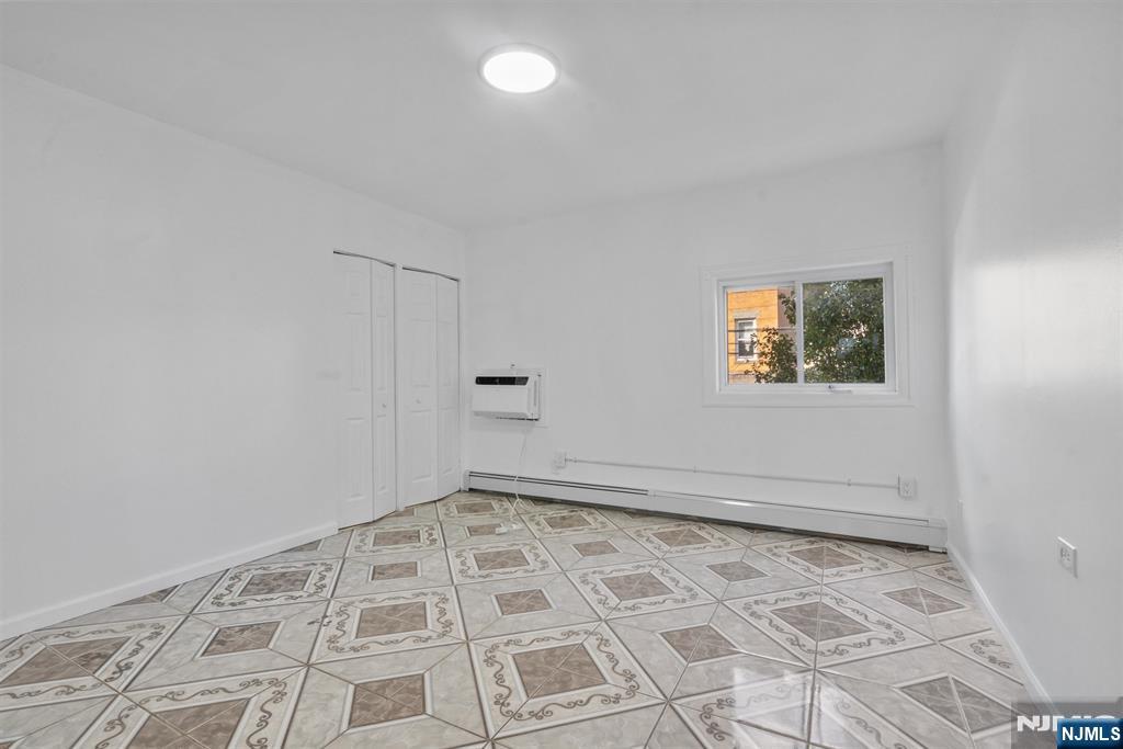 303 43rd Street Property Photo 14