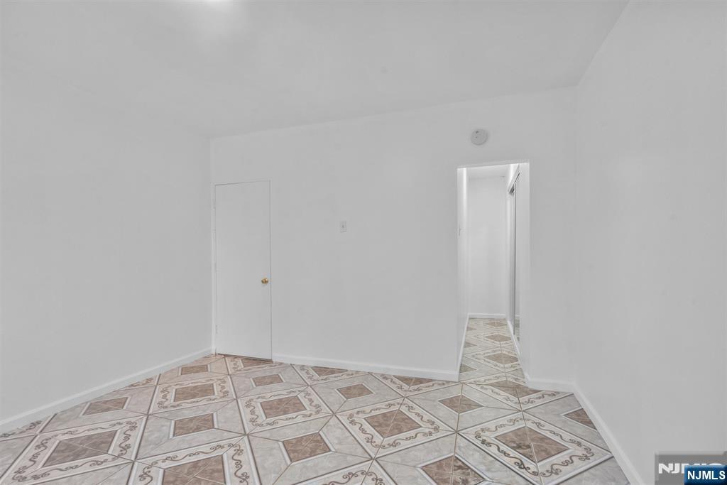 303 43rd Street Property Photo 15